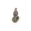Statue de jardin deuil sur gazon en deuil