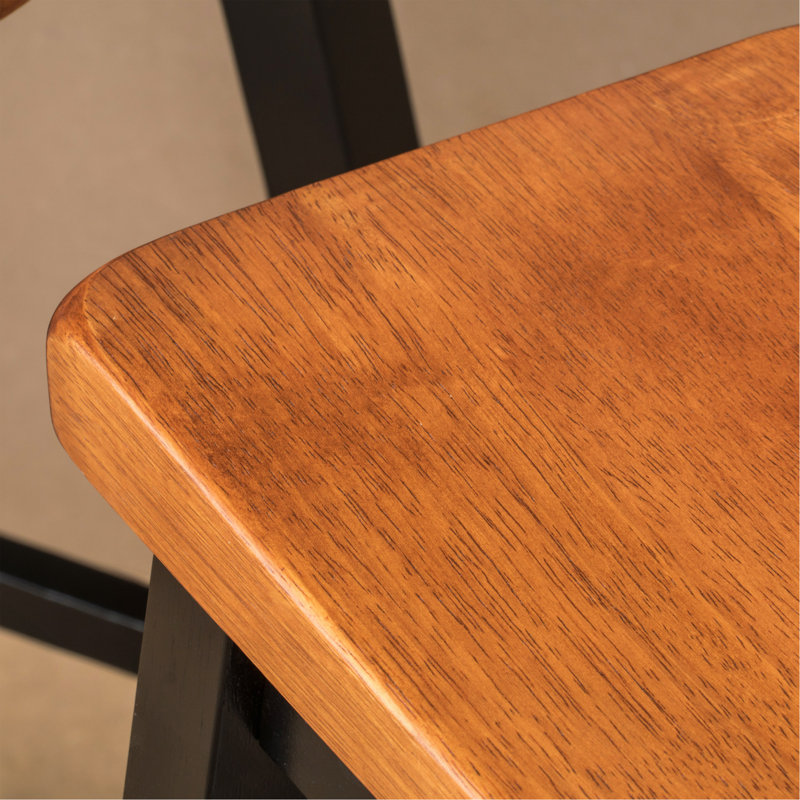 Le tabouret de selle en bois, un ajout élégant et fonctionnel à votre maison ou bureau.
