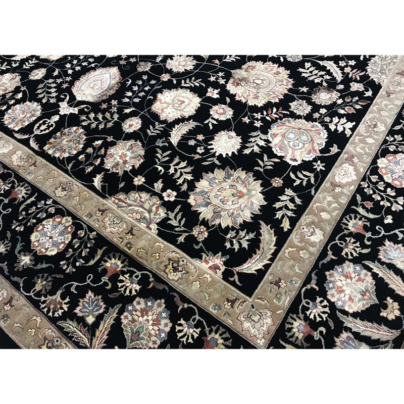 Tapis noir de haute qualité noué à la main