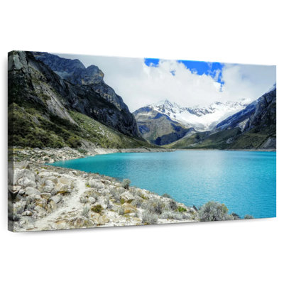 Lagon bleu d'Alvord Llanganuco