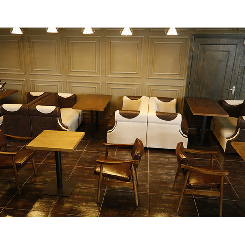 Bancs de style européen, Blanc cassé / brun foncé