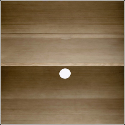 Grand buffet de rangement à 4 portes, armoire en bois avec poignées semi-circulaires et tablettes réglables pour une utilisation polyvalente