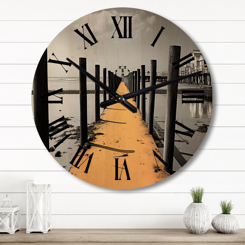 Horloge murale Mckune, Grand