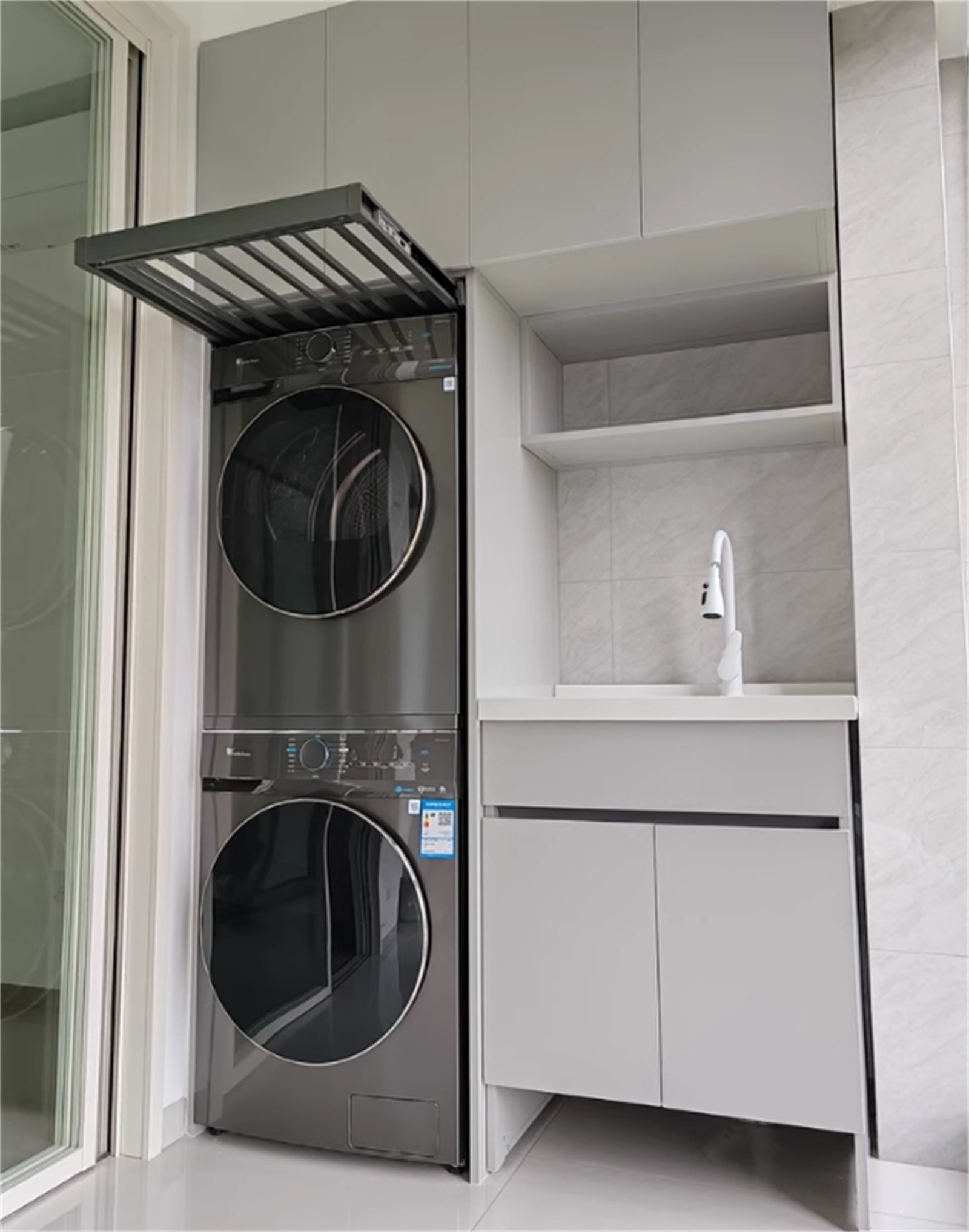 Rebrilliant Above-Dryer Retractable Laundry Rack - Hidden Pull-Out ...