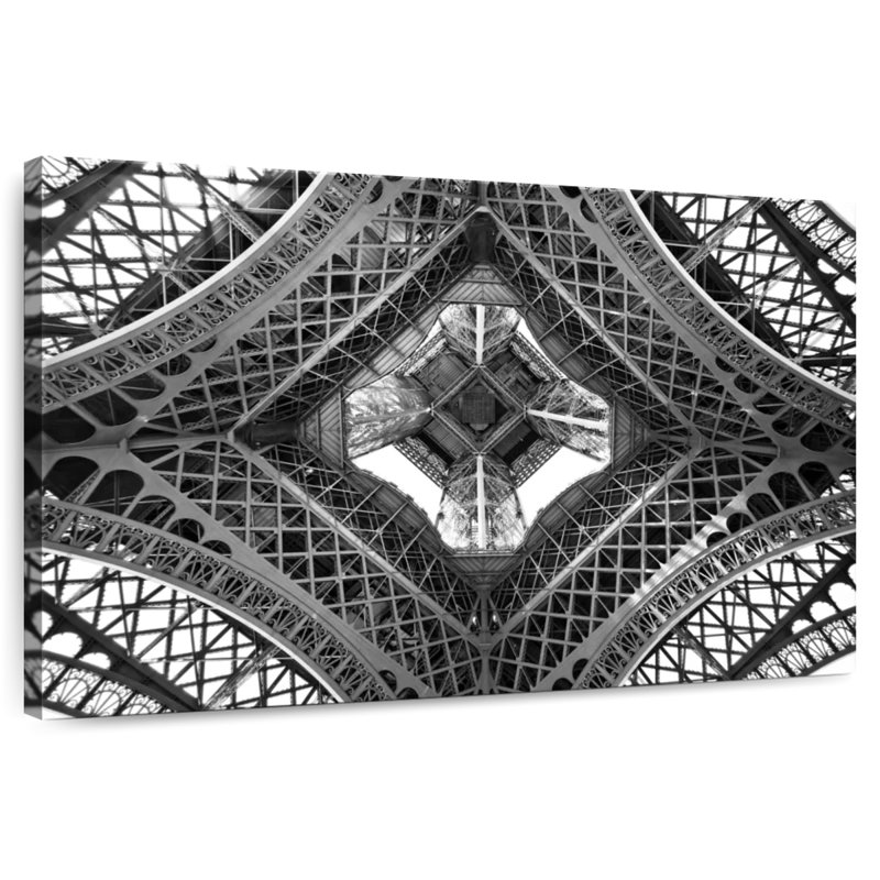 Nicci Under The Eiffel Tower