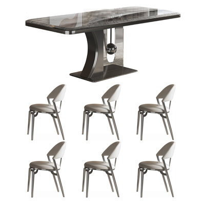 Table et chaise en pierre micro-cristalline