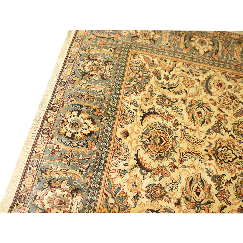 High-Quality Hand-Knotted Cream And Green Area Rug