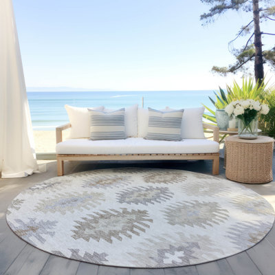 Tapis ivoire en polyester tissé à la machine intérieur / extérieur Chayden Southwestern