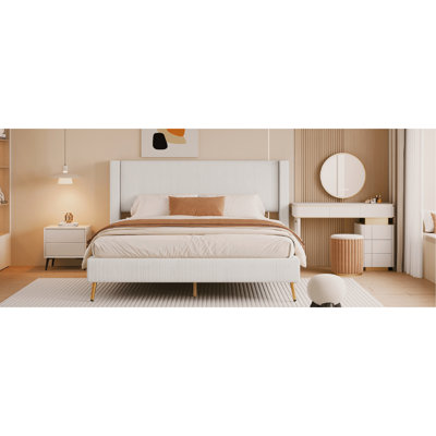 Grand lit plateforme en velours côtelé avec pieds en métal - beige et beige élégant. Contreplaqué conçu pour la durabilité. Rempli de mousse. Pas de sommier tapissier. Assemblage simple. 83,1 po x 65,7 po x 42,5 po