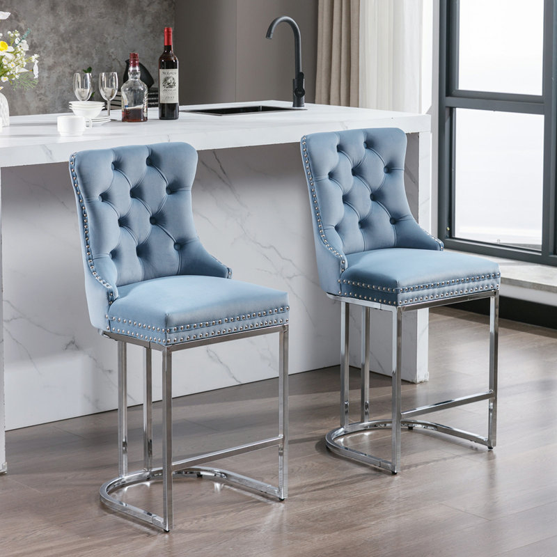 Tabouret de bar de 26 po de hauteur comptoir en velours moderne avec dossier à boutons, garniture de rivet et base en métal chromé pour îlot de cuisine