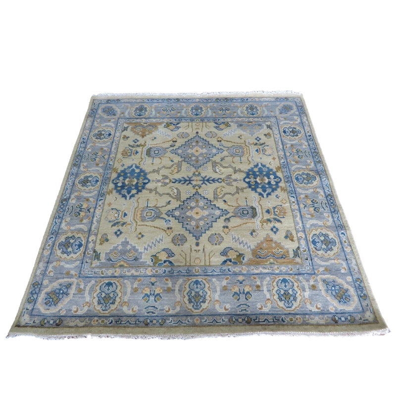 Tapis rectangulaire en laine 5 pi 11 po x 6 pi 2 po One-of-a-Kind