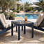 Table de bout carrée extérieure Eina, PEHD aspect bois brun, aluminium bleu 24 po