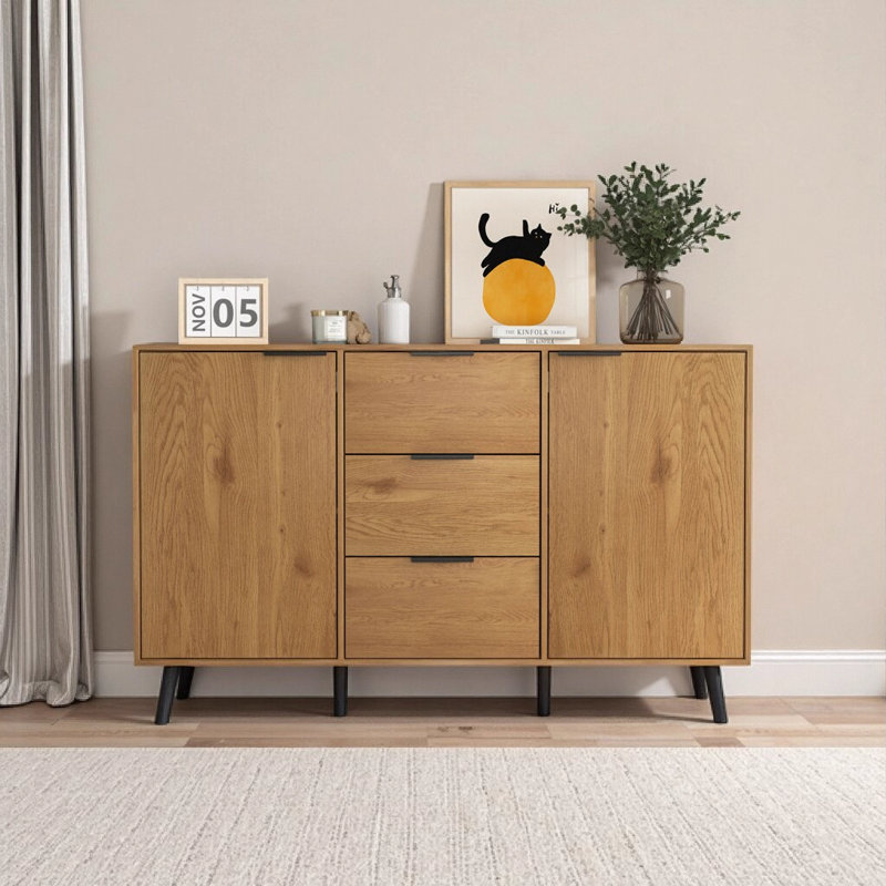 Buffet 60 po en noyer moderne avec portes à fermeture douce et tablettes réglables Rivington