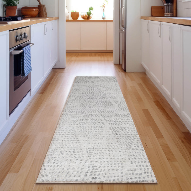 Tapis argent de qualité supérieure lavable à la machine Cerrito AMF591, Tapis de couloir 2 pi 3 po x 7 pi 6 po