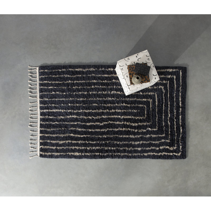 Essi Navy/Beige Wool Area Rug, Rectangle 8' x 10'