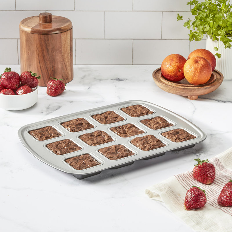 Cuisinart Chef’s Classic Nonstick 12-Cup Brownie Pan