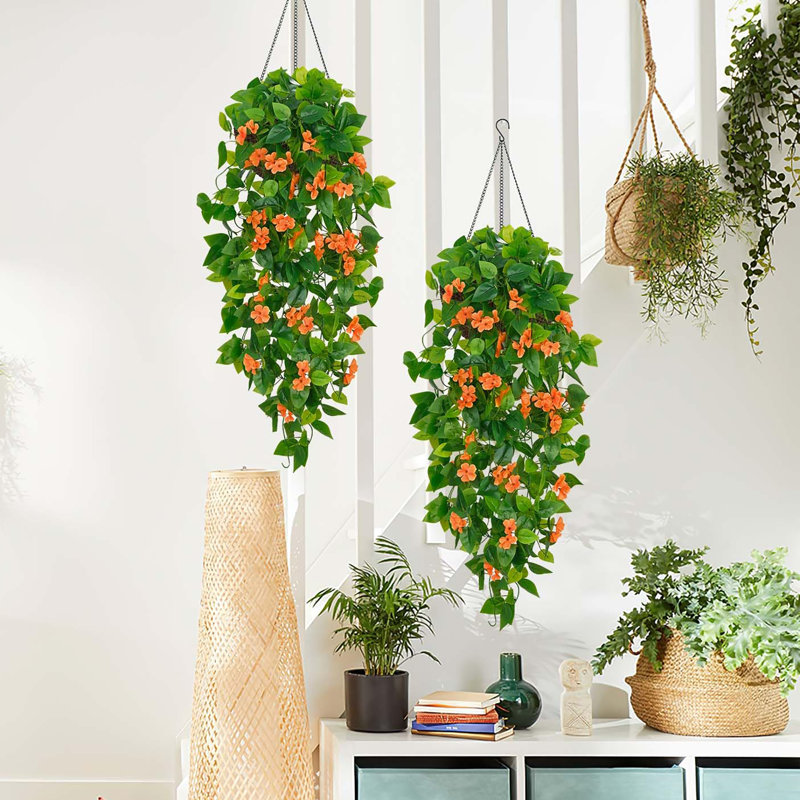 2 plantes suspendues artificielles, fausses plantes suspendues vignes Pothos avec fleurs oranges pour un décor intérieur et extérieur (sans paniers)