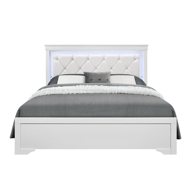 Luxueux lit shaker avec éclairage à DEL, tête de lit capitonnée et rembourrée d'inspiration cristal, conception de style panneau pour une pièce maîtresse de chambre à coucher époustouflante.