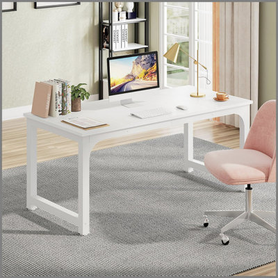 Bureau de direction 63 pouces avec structure en métal épais, surface de travail spacieuse et finition blanche moderne pour la maison ou le bureau