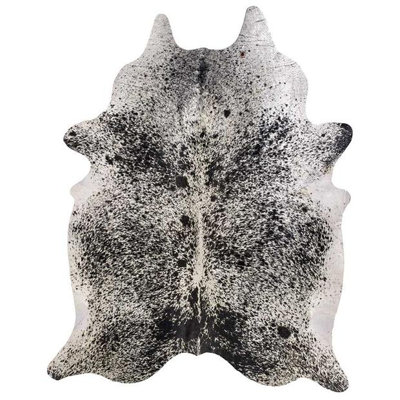 5' X 7' Black And White Cowhide Area Rug