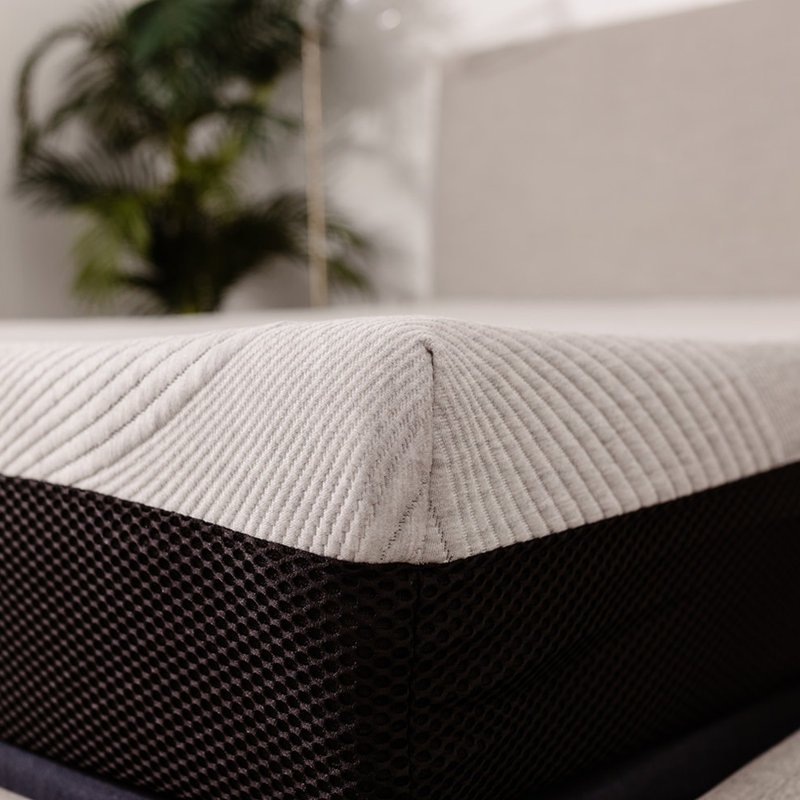 Matelas en mousse viscoélastique imprégnée de gel 8 po Alwyn Home Naperon, Simple TG