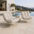 Chaise longue d'extérieur en osier moderne avec coussins, chaise de patio pour la cour, le porche et le balcon (ensemble de 2)