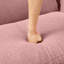 Rose moderne avec revêtement en tissu bouclé, pieds courbés et cylindriques, structure, coussins d'assise à assise moelleuse pour un endroit paisible avec tissu, base solide et élégante, coussins relaxants