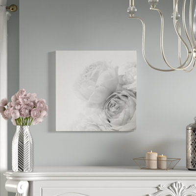 "Roses II" par Sylvia Cook - reproduction de photo sur toile flottante