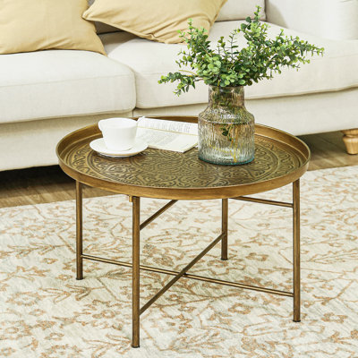 Élégante table basse en bois avec rangement dissimulé, parfaite pour les salons organisés et élégants.