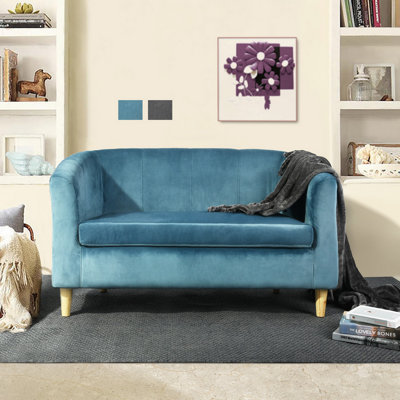 Saoirse Loveseat