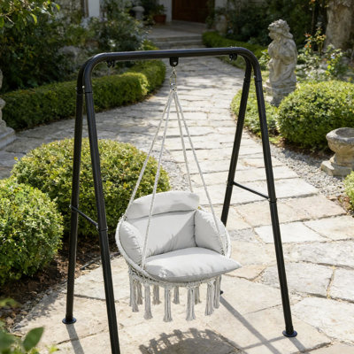 Balancelle suspendue pour une détente confortable, coton 320 g / m², balançoire sécuritaire en acier, décor à franges, charge de 265 lb, placement intérieur / extérieur, chaise avec rembourrage doux et mélange de coton, structure solide,
