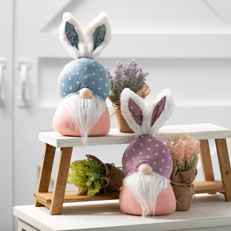 Valdes Lavender Arrangement in Pot