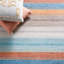 Tapis rayé en coton tissé à plat à la main Gulbranson - gris / bleu / orange-1638910179