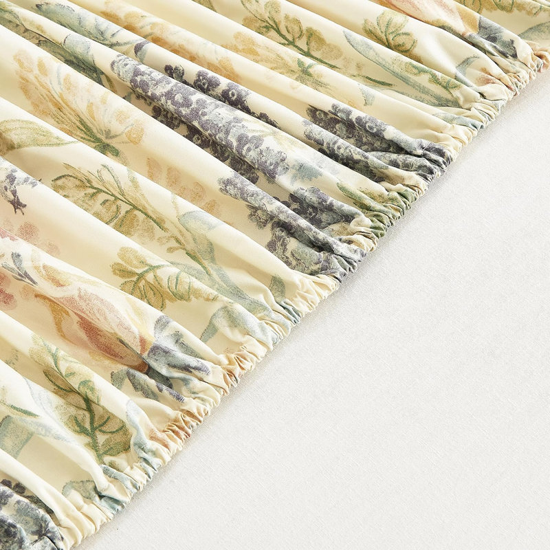 Microfiber Medallion Floral Garden Bed Sheet Set, King Sheet Set with 3 Additional Pieces