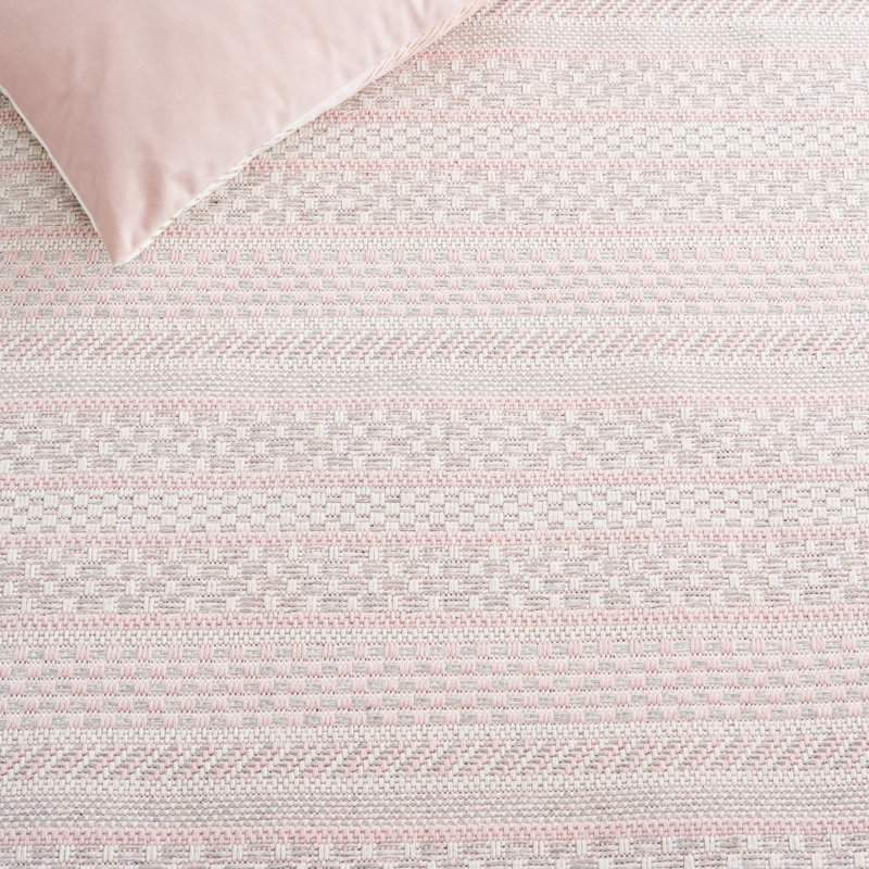 Handmade Pink and Ivory Wool Braided 5' x 7' Rug