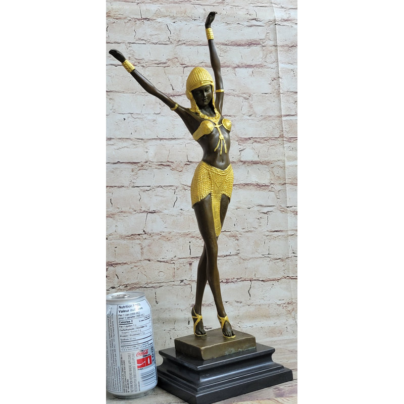 Figurine de sculpture en bronze signée Patina