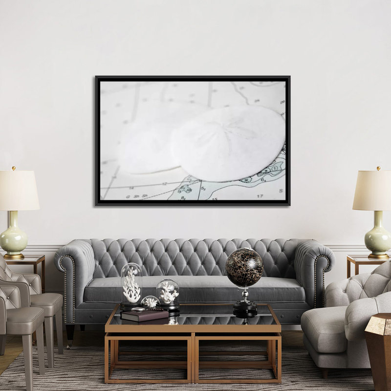 Nautical Sand Dollars par Savanah Plank - reproduction de photo sur toile tendue, H 18 po x l 26 po x P 1,5 po, Pas de tapis