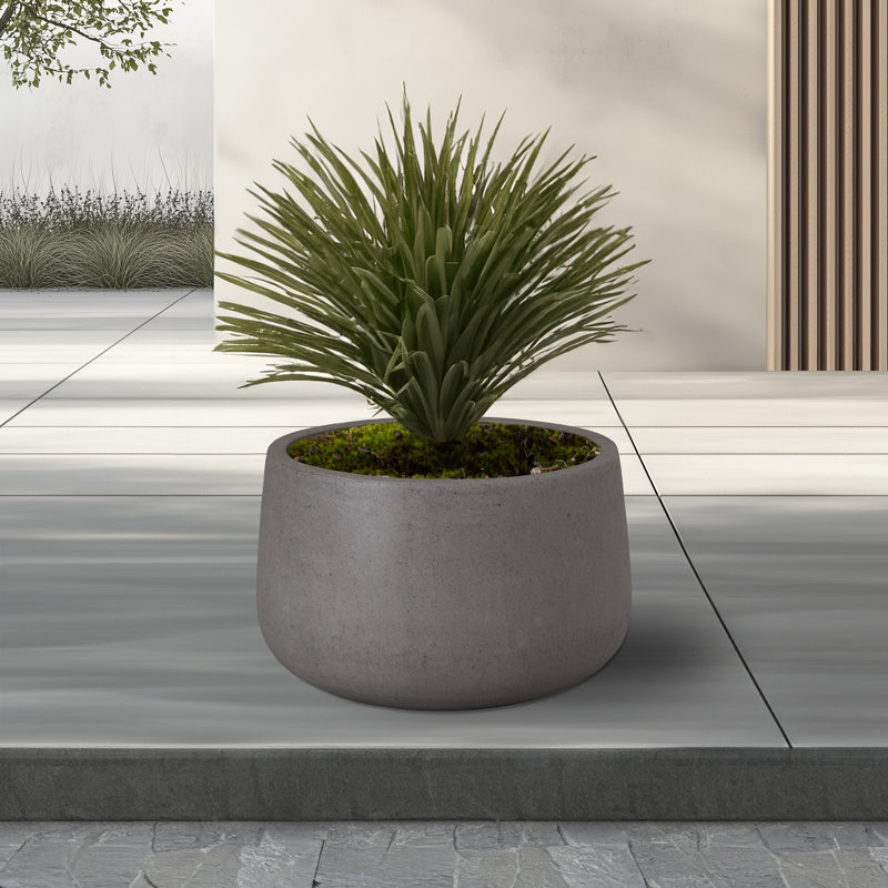 Crisstopher Handmade Pot Planter, 16.5"H x 25.5"W x 25.5"D