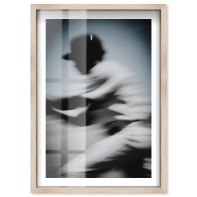 «Baseball Player II Shadowbox», art mural Mancave par Notoriart, cadre blond, 24 x 36