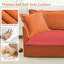 Grand canapé moderne et confortable-498466273