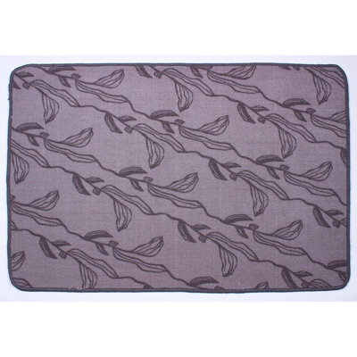 Tapis rayé gris foncé