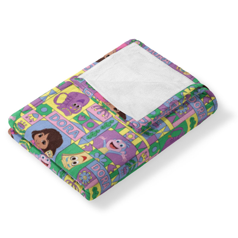 Jeté Dora the Explorer & Friends Collage Touch, doux et coloré, molleton moelleux, L 50 po x l 60 po