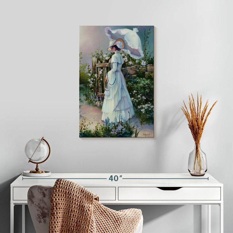 Leisha Lady Victoria, 24" H x 16" W