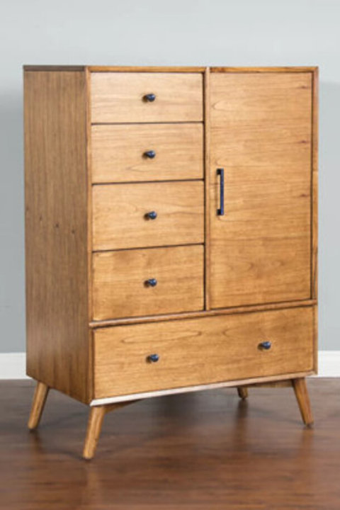 Dressers & Chests