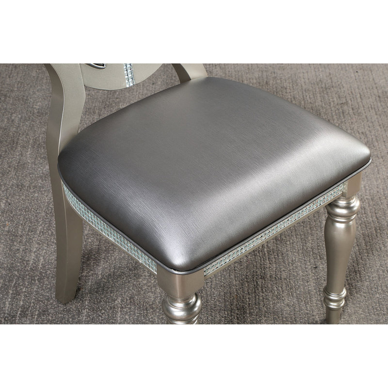 Revêtement argenté de 2 chaises d'appoint de salle à manger avec design transitionnel, carreaux de miroir et pieds tournés de style bois massif pour la conception du dossier en trou de serrure