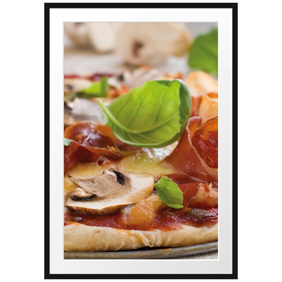 Gerahmtes Poster Pizza mit Schinken Pilzen