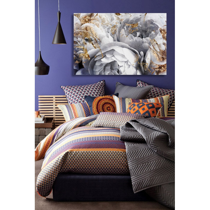 « Her Peony Garden » - impression d'art graphique, 16 po x 24 po, Toile
