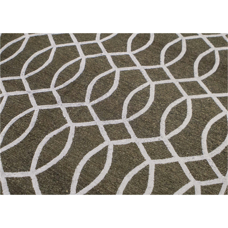 Geometric Area Rug in Gray/Brown