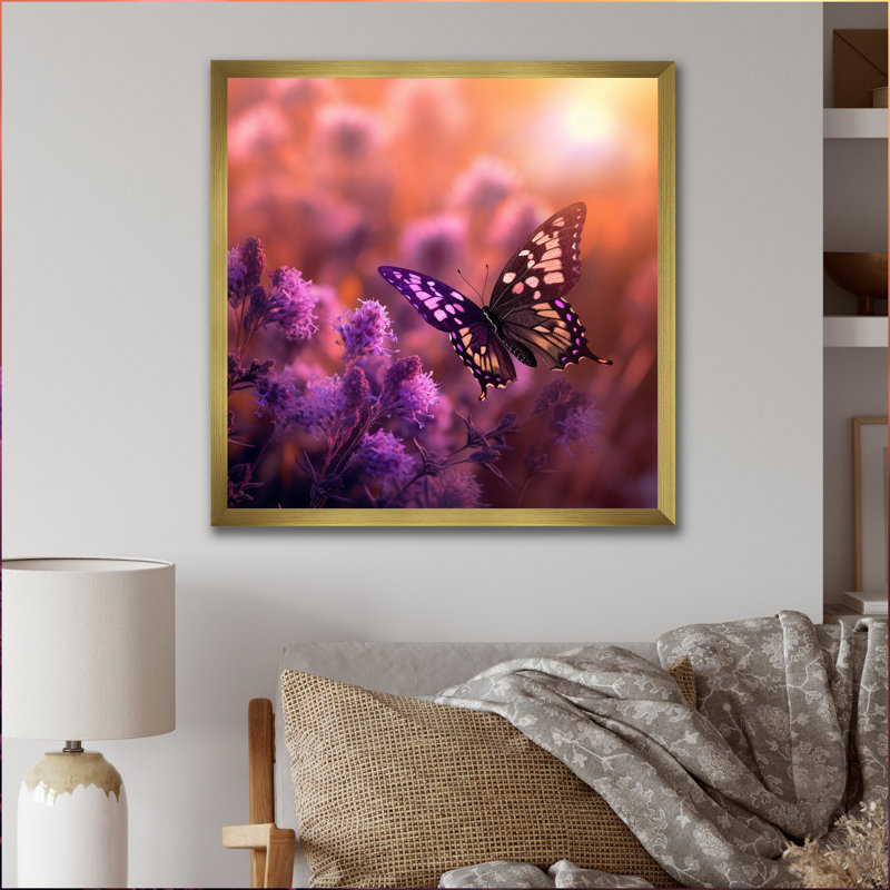 Papillon rose, coucher de soleil magique I, H 24 po x l 24 po x P 1 po, Cadre doré à une seule photo
