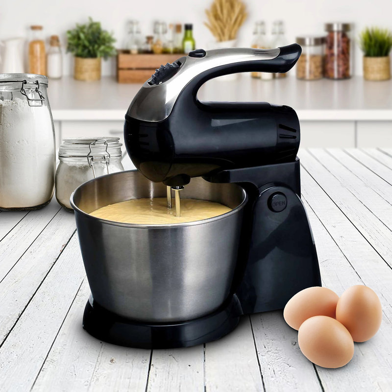 Brentwood 5 Speed 3 Quarts Hand Mixer, Black